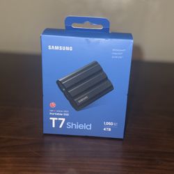 Samsung T7 Shield 4 TB Portable SSD