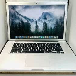 Apple MacBook Pro 15” 2011 i7 8GB 1TB Antiglare Display