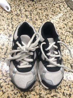 Nike shoes size 11 for boy