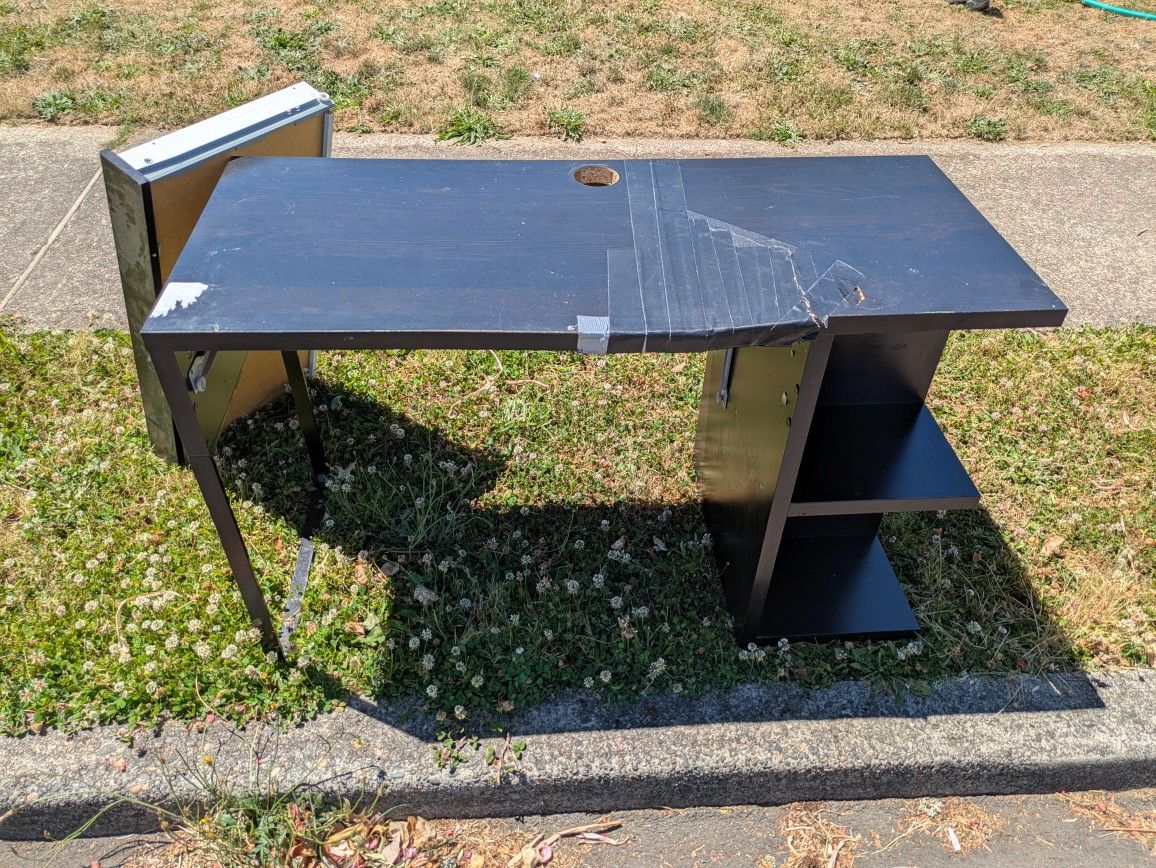 FREE Broken Top IKEA Desk