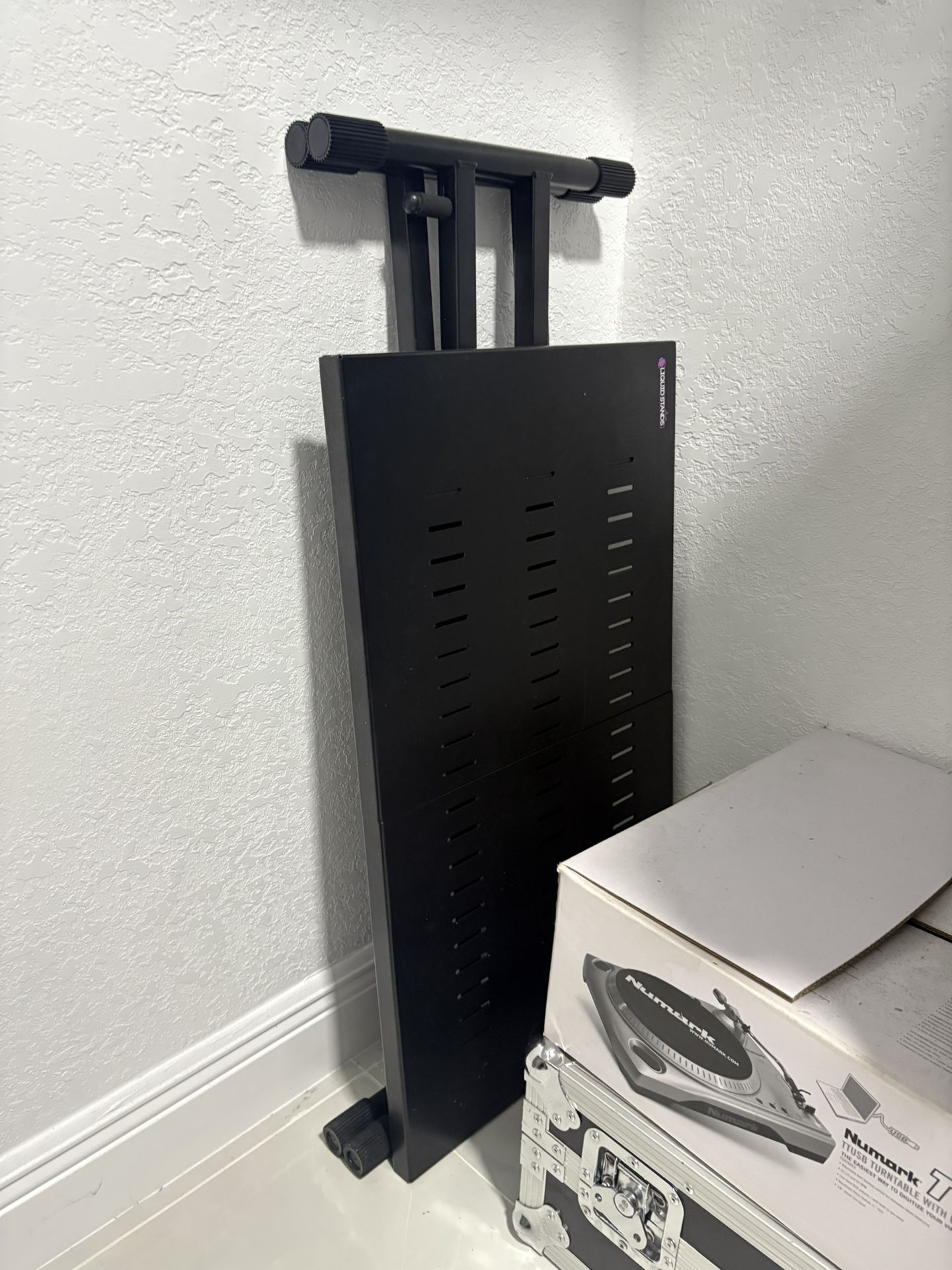 DJ Keyboard stand expandable 