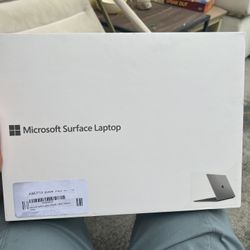 Surface Laptop Core i5 128GB SSD 8GB RAM