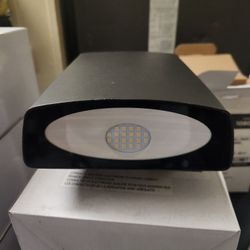 Maxlite Light bulbs For your Home New  $250 For 6