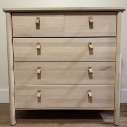 IKEA BJÖRKSNÄS Dresser in Birch 