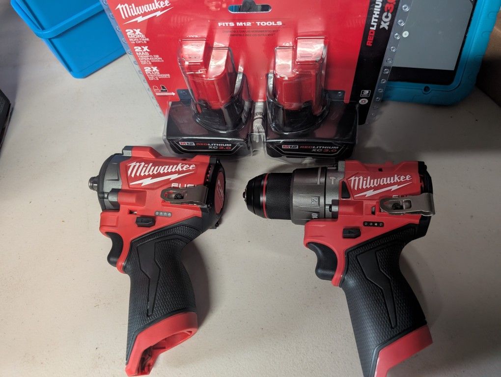 M12 Stubby And Hammer Drill