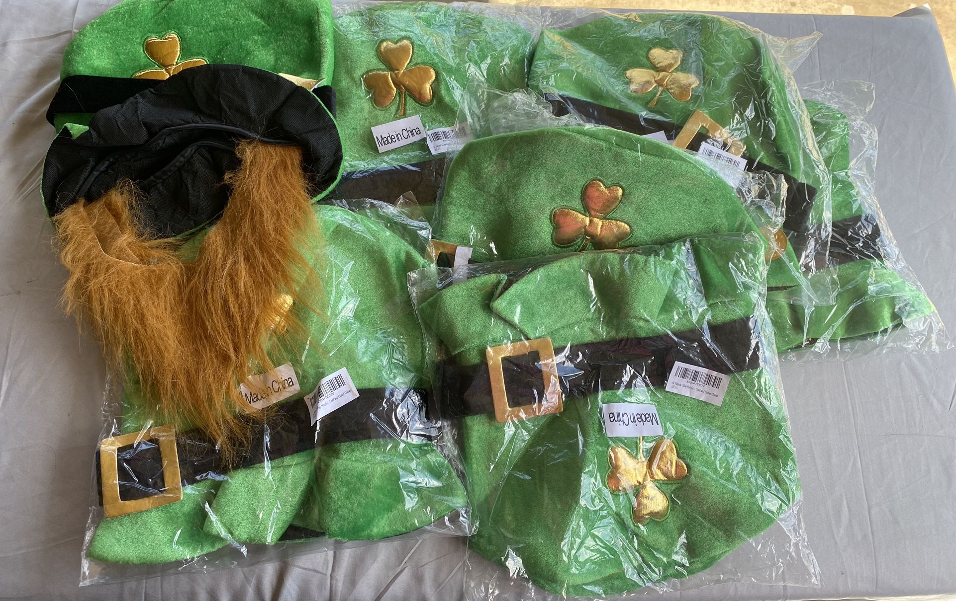 HALLOWEEN COSTUMES