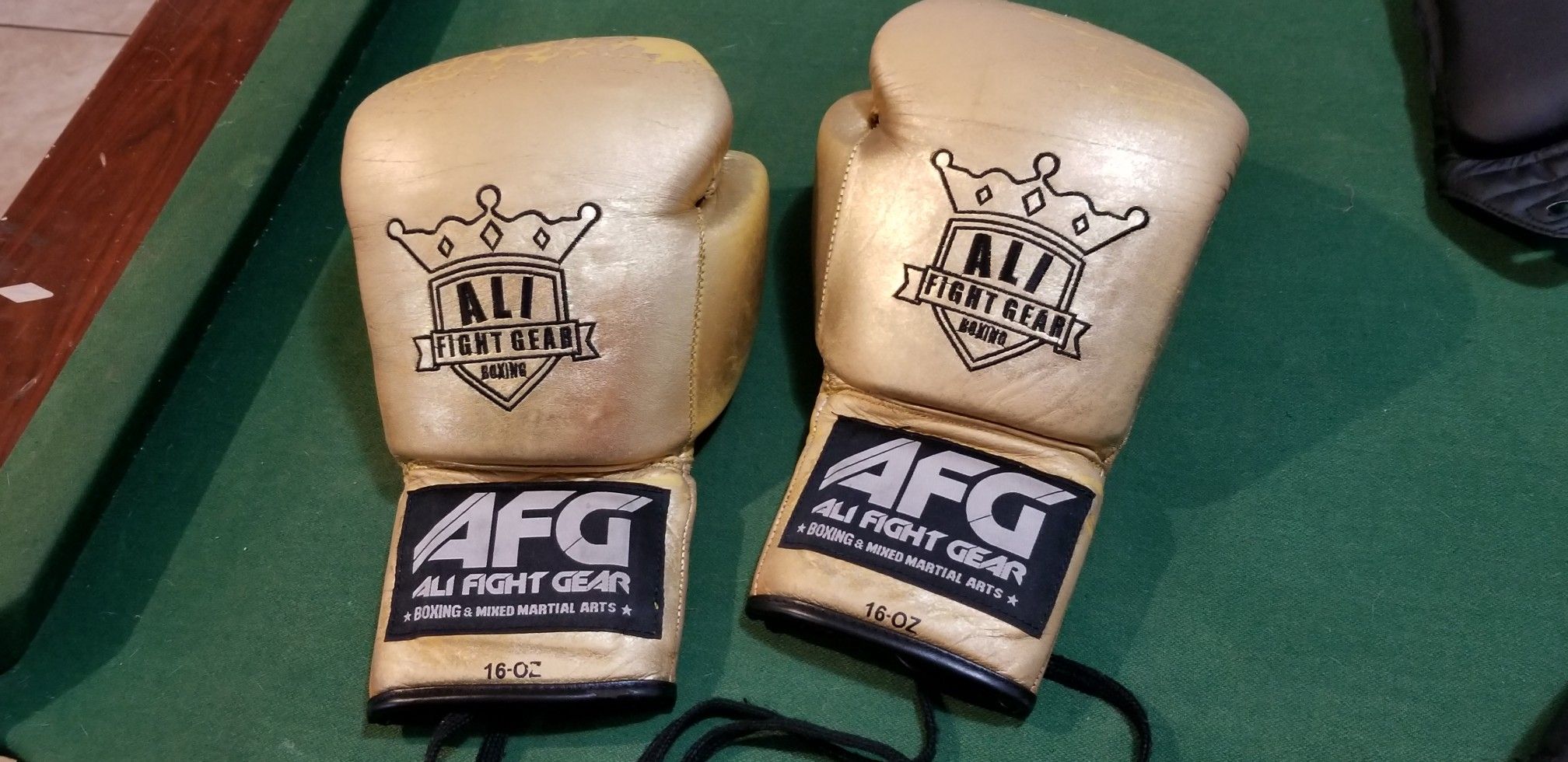 Ali boxing gloves