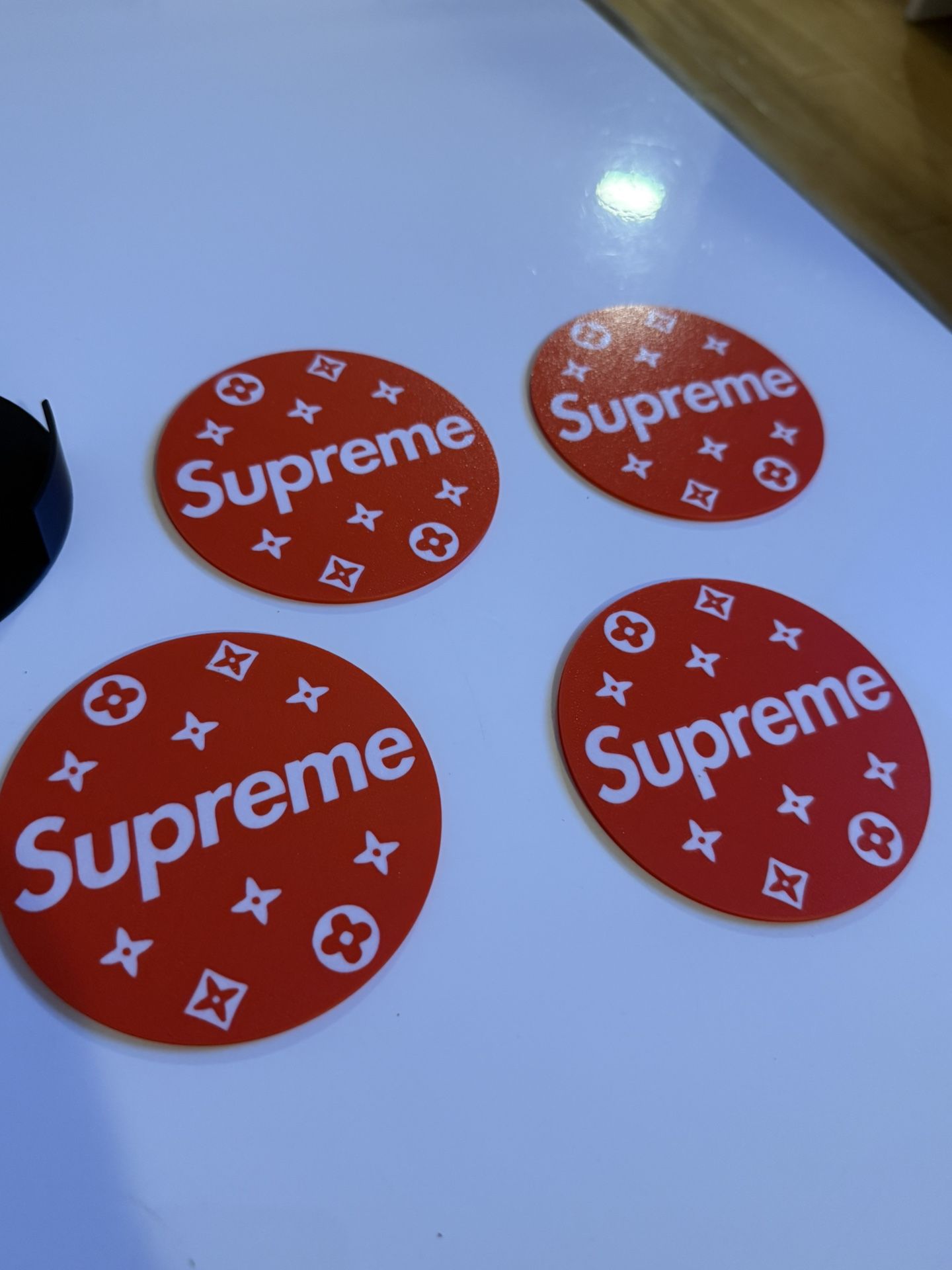 Supreme LV Coaster