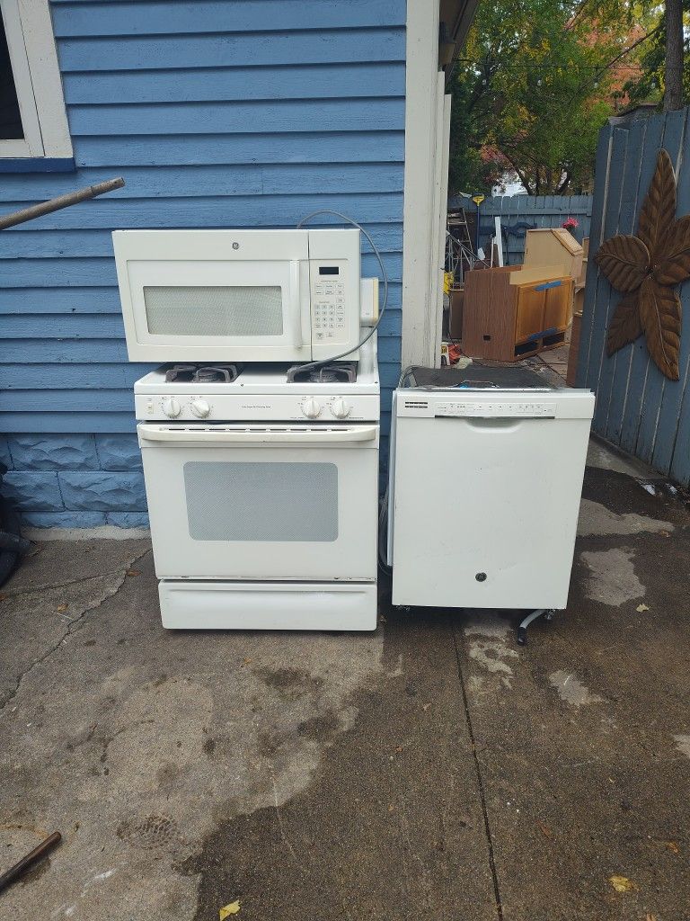 Stove And Microwave