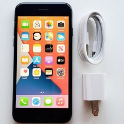 iPhone 7 128gb - UNLOCKED - Like New 