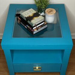 Solid Wood End Table With Storage