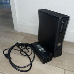 Xbox 360 Slim 250GB 
