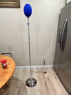 Floor lamp