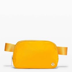Lululemon Everywhere Belt Bag 