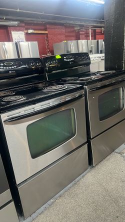 30”in wide electric range use perfect working and warranty