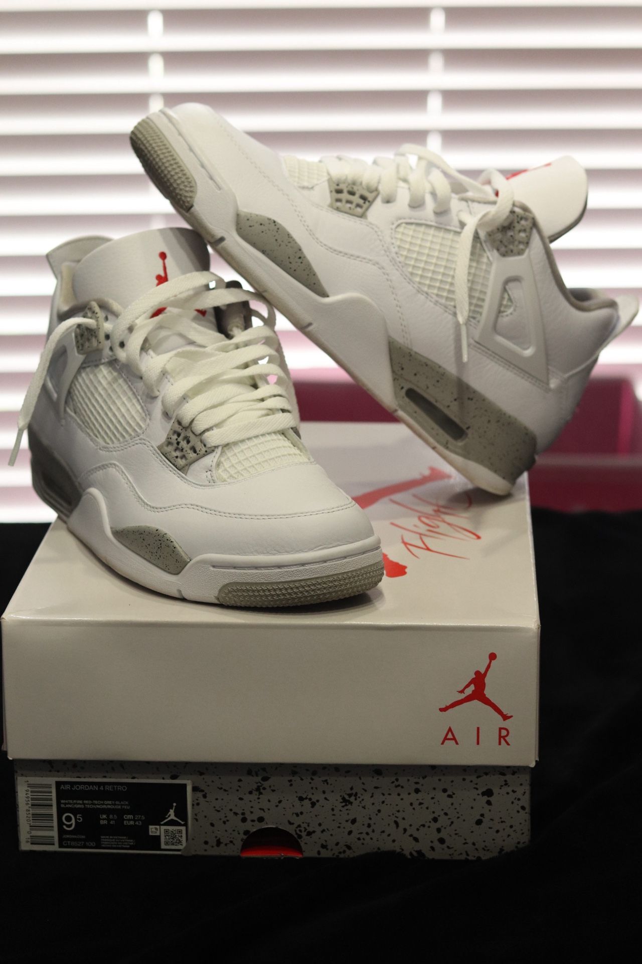 Retro Jordan 4 “White Oreo”