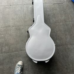 Gator Hard Case: Electric Guitar