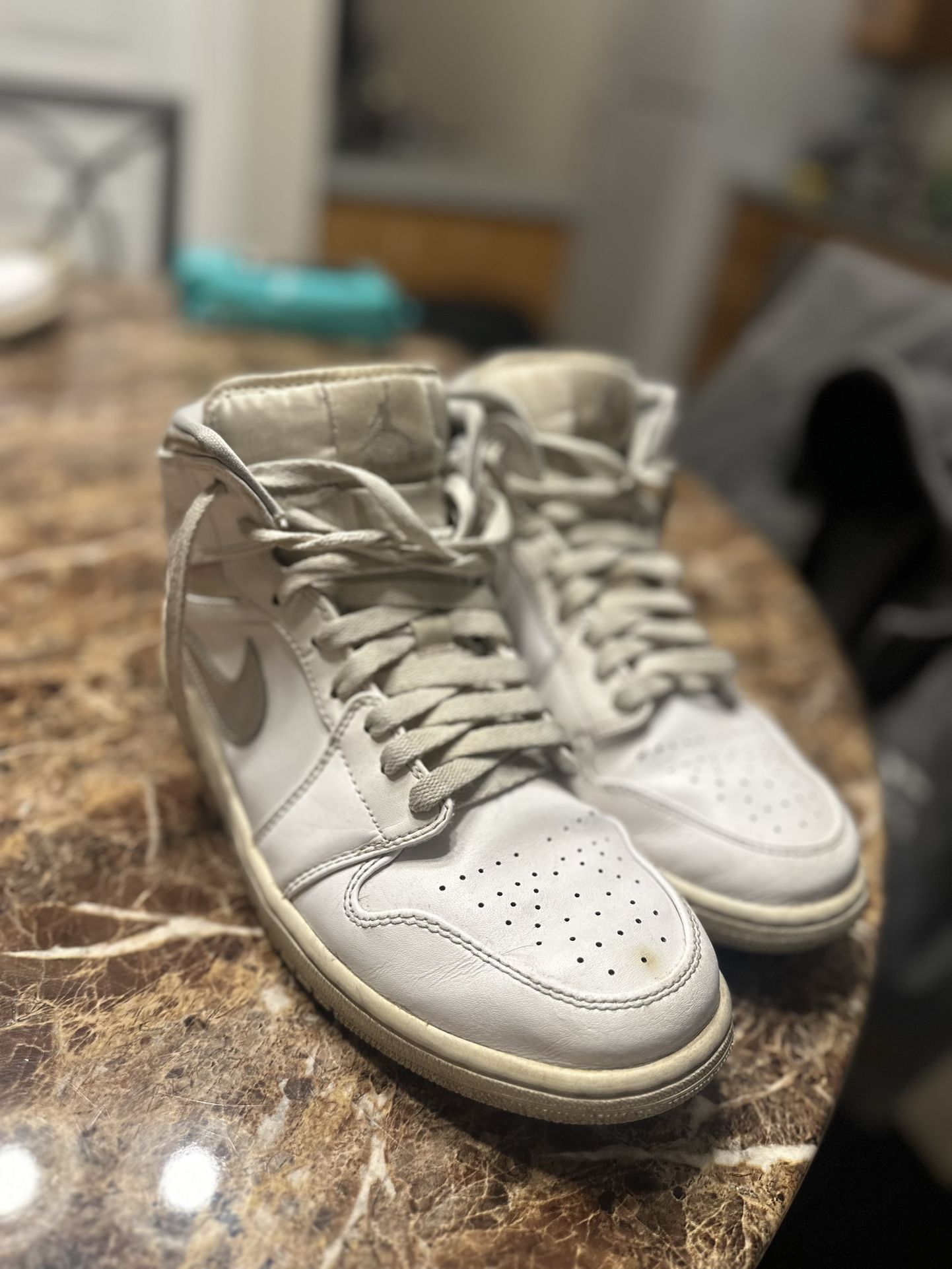 Jordan 1 Retro Pure Moneys