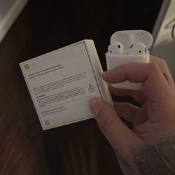 2 Air Pods $120