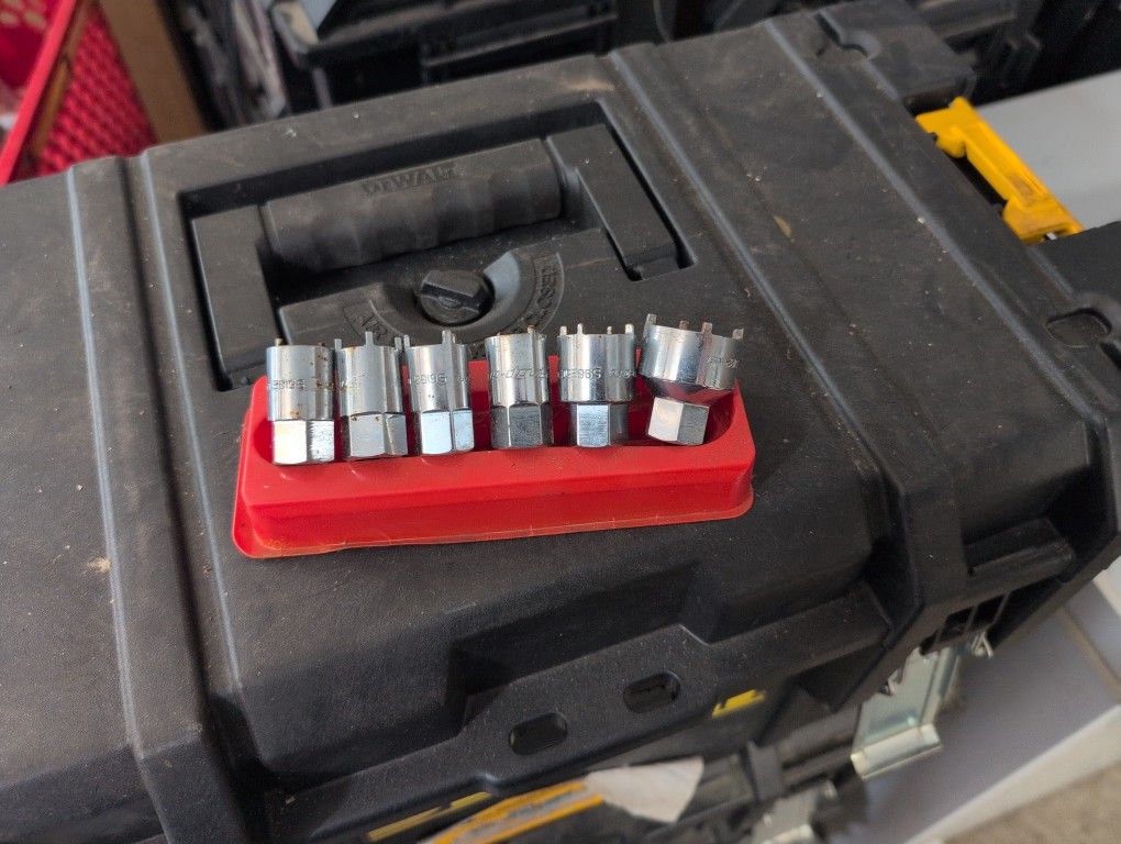 Snap On Antenna Sockets