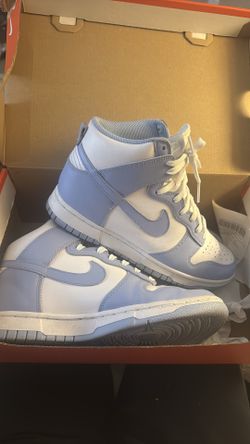 Nike dunk low light blue