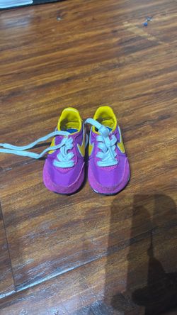 Baby shoes size 2