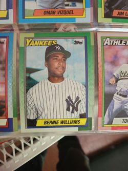 1990 Topps Bernie Williams Yankees Baseball Card
