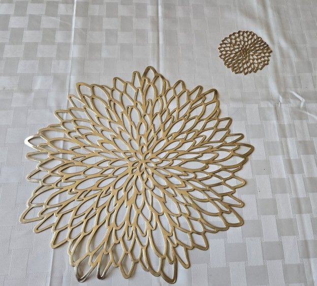 150 - Gold Leather Like, Vinyl Chargers, and Matching Coasters