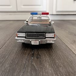 Diecast 1/18 Scale LAPD  1987 Chevrolet Caprice GREENLIGHT   