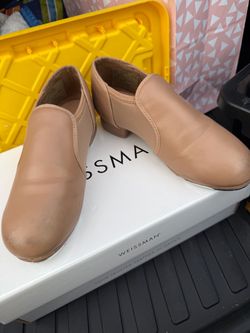 Size 2.5 Weissman Tan Slip-On Tap Dance Shoes
