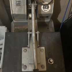Heavy-Duty Heat Press – National Screen Printing GM 4000 - $250 OBO