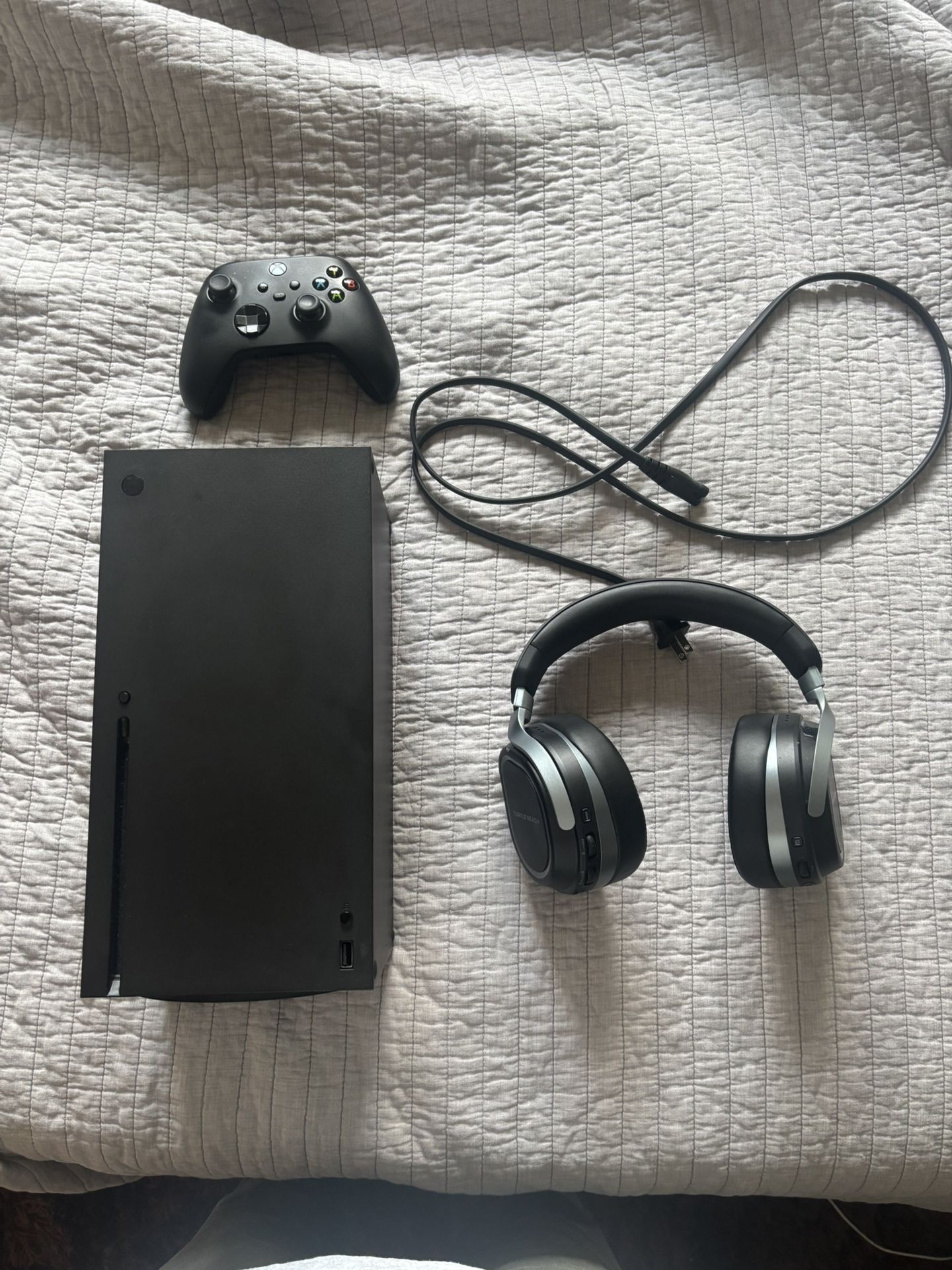 Xbox Series X, High end Turtle Beach Headset, Controller