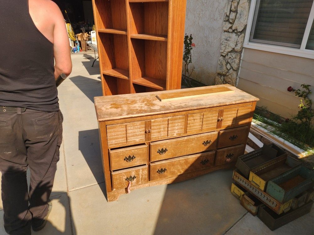 Free Dresser With Mirror