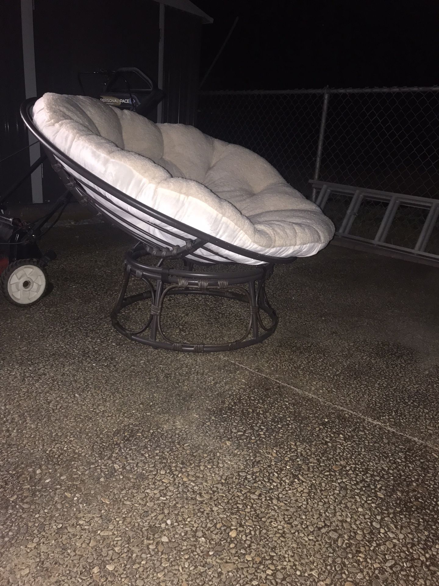 Round Chair