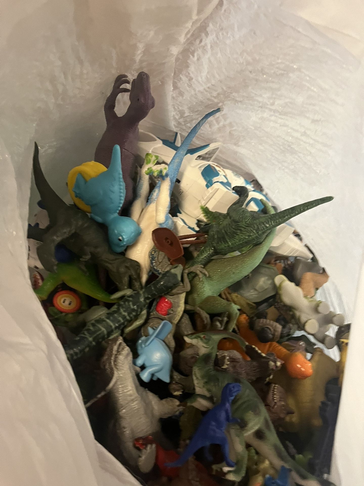 Bag Of Dinosaurs 5$