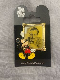Disney Pin Trading Mickey Mouse Framed Founder Portrait Photo Pin On Card
