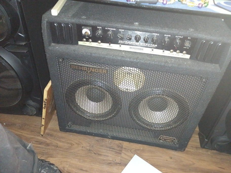 Behringer/ Ultrabass BX4210A