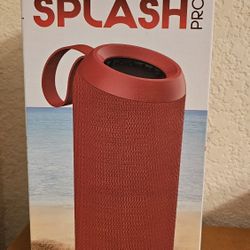 Splash Pro Indoor/Outdoor ILpX4 Rated Waterproof Bluetooth Speaker Amazing Sound! - New in Box 