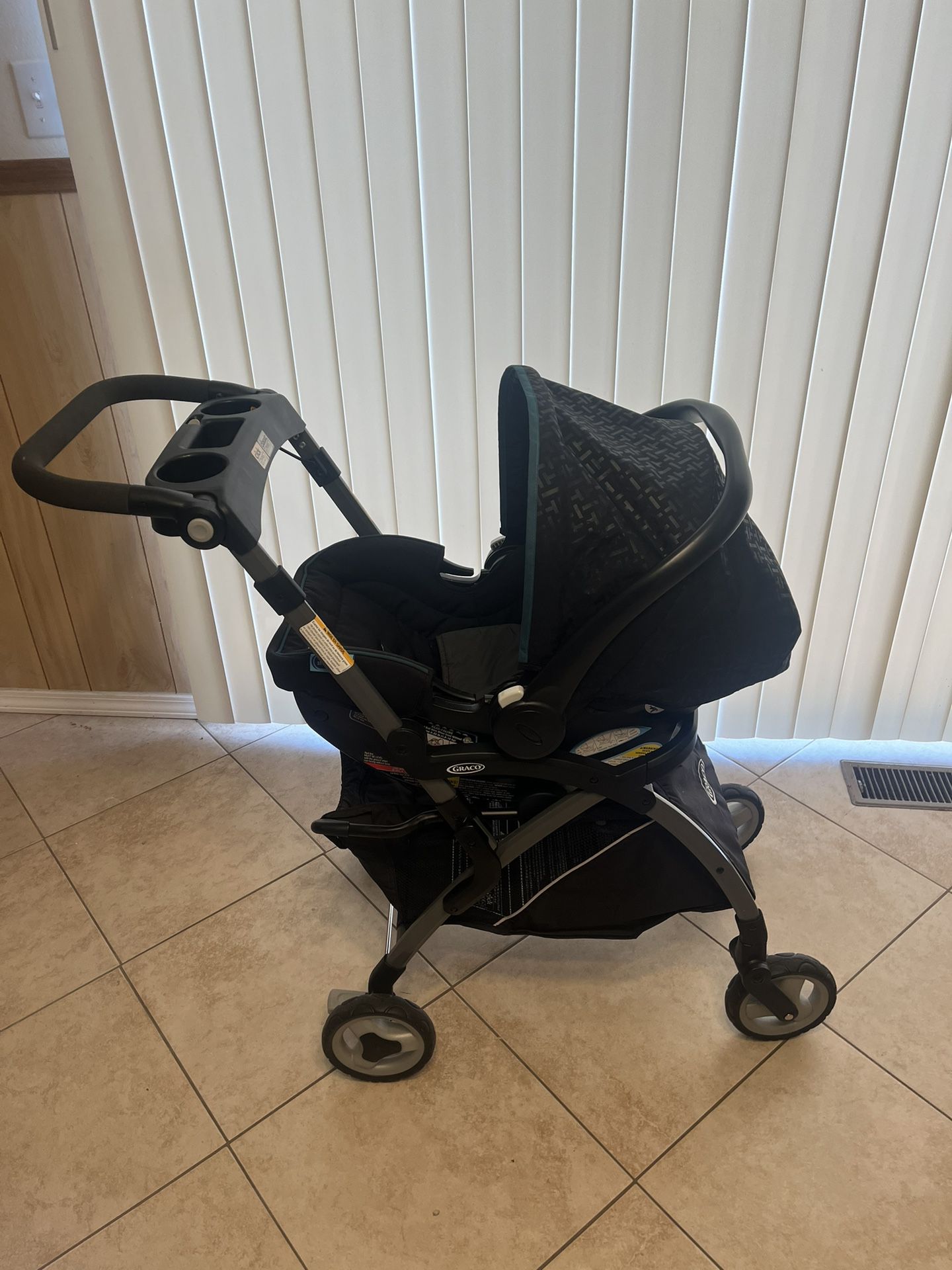 Baby Stroller With Car seat.  Detachable 