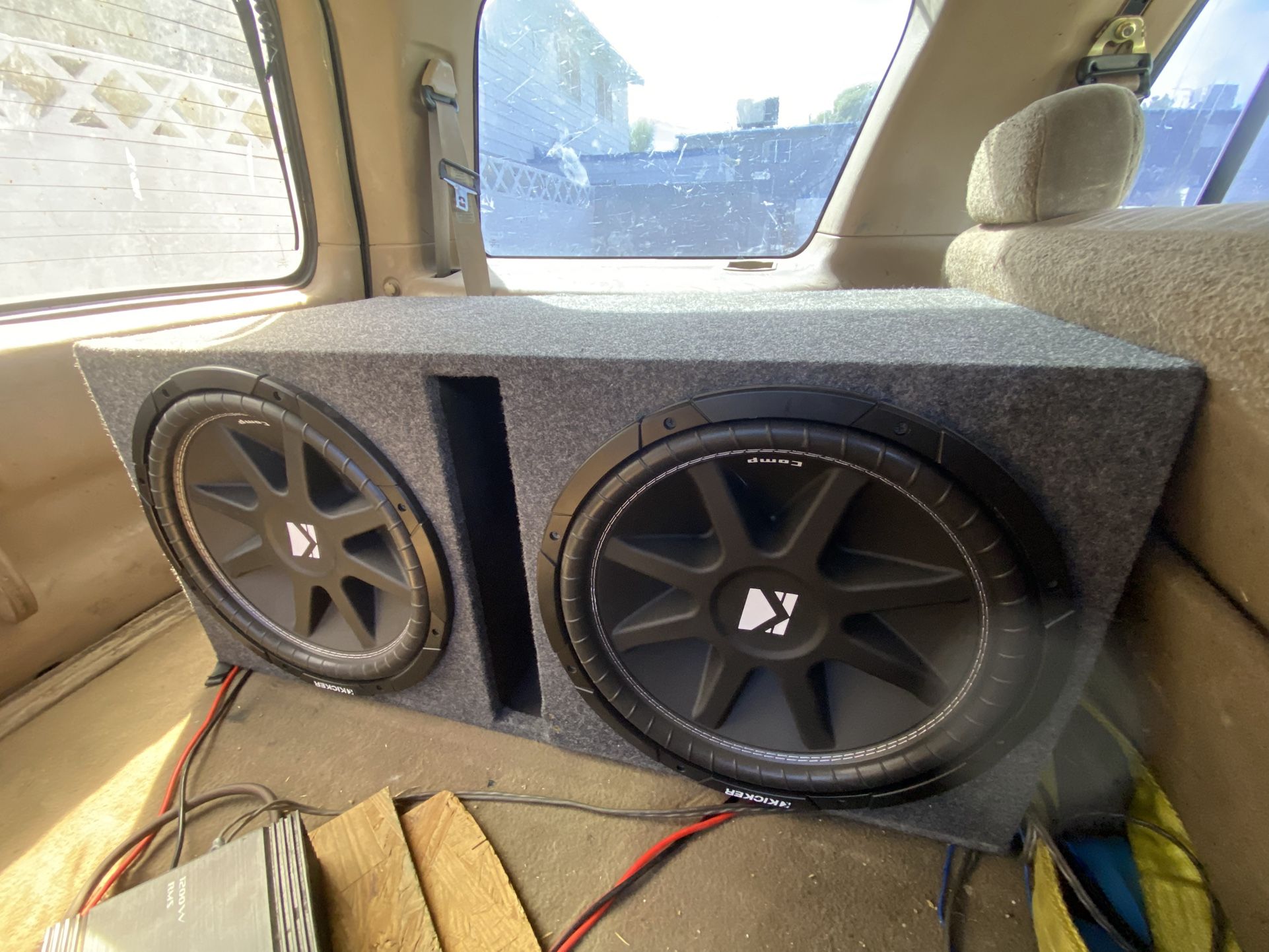 2 15 Kicker Woofers And 1,200 Watt Skar Amplifier