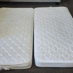 Twin mattresses