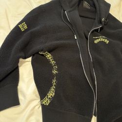 GIVENCHY Men’s Black Zip-Up Hoodie (XXL) | Asking: Best Offer Size: XXL | Condition: Like New
