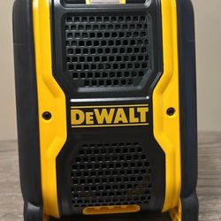 NEW DEWALT 20v Bluetooth Speaker 