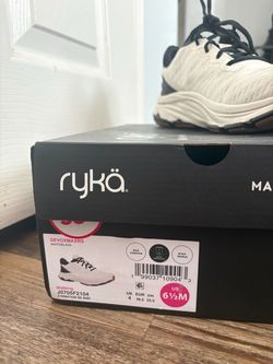Women shoes