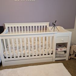 Crib With Changing Table 