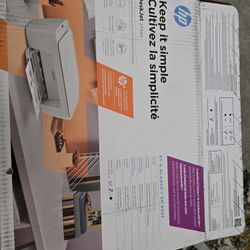 HP DESKJET 2734e printer/scanner - Like New!