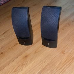 2 Bose Speakers For Sale