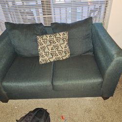 Loveseat / Small Sofa