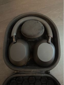 Sony WH-1000XM5