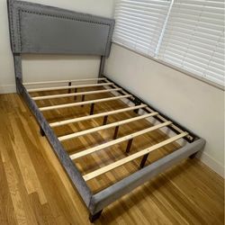 Bed Frame With Head Board